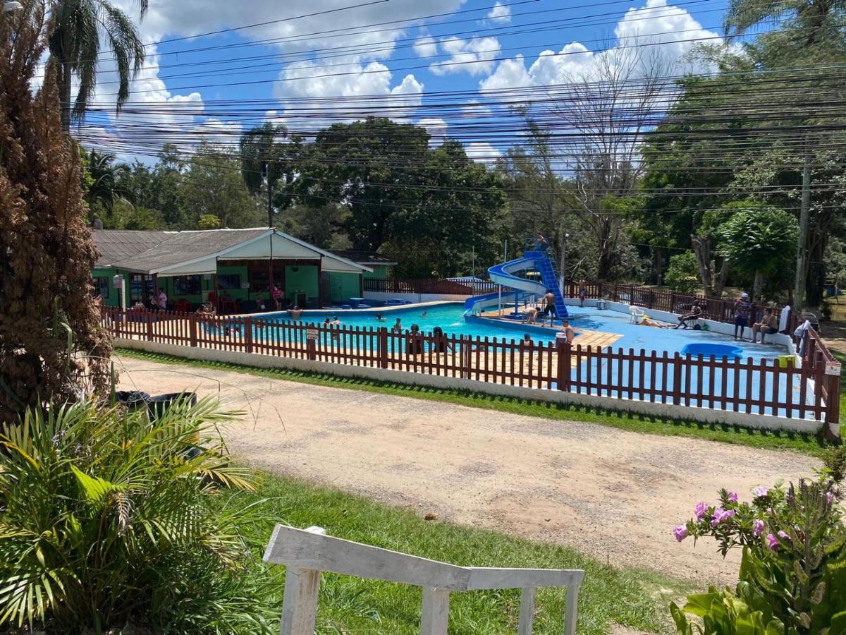 Camping Rio Manso. Villa Атибая Екстериор снимка